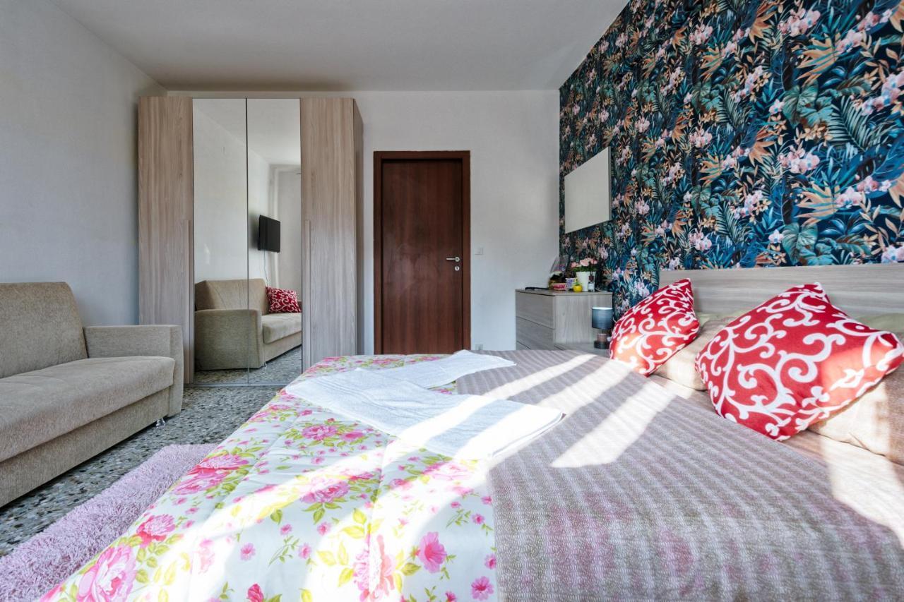 R&R Apartment Marghera Bagian luar foto