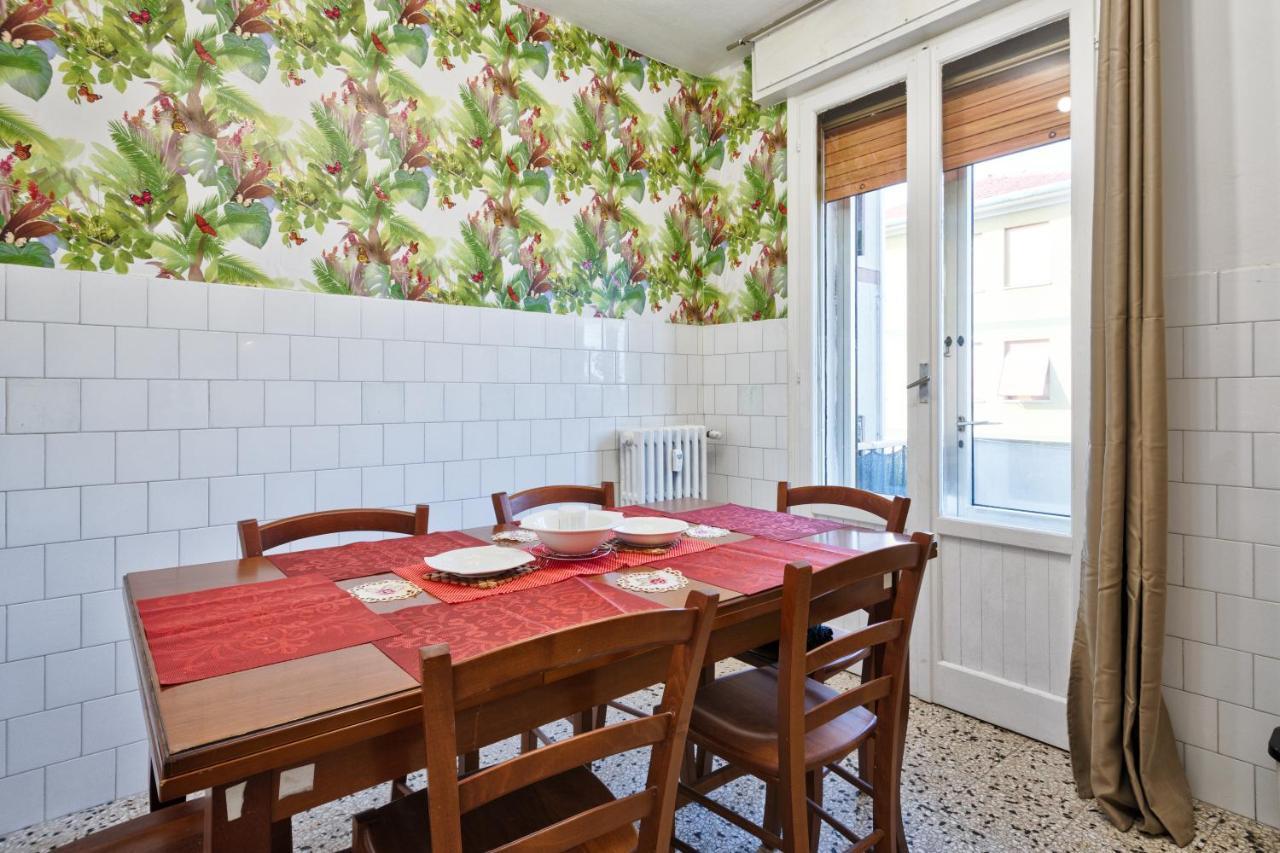 R&R Apartment Marghera Bagian luar foto